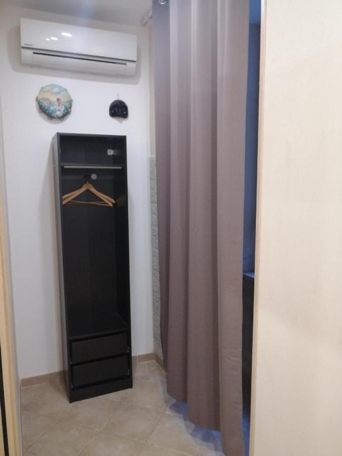 Ad Un Passo Dal Duomo "2" Apartment Наполи Екстериор снимка