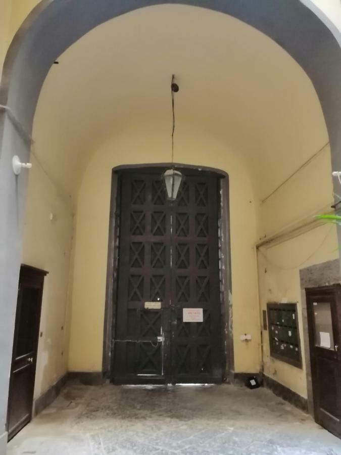 Ad Un Passo Dal Duomo "2" Apartment Наполи Екстериор снимка