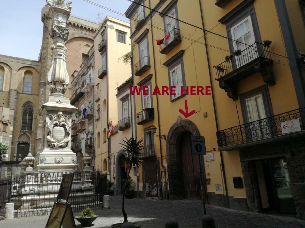 Ad Un Passo Dal Duomo "2" Apartment Наполи Екстериор снимка