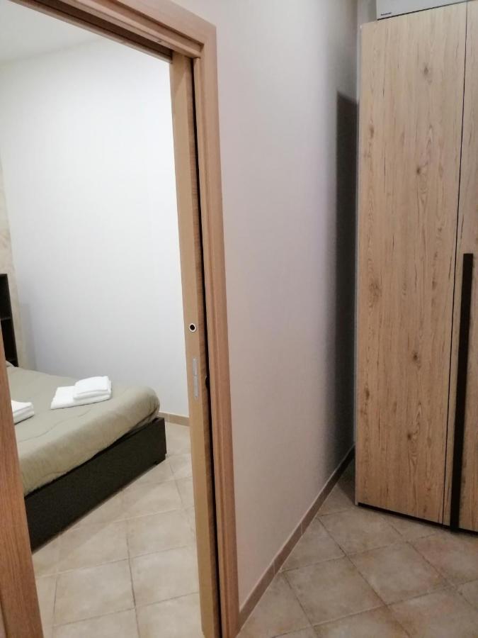 Ad Un Passo Dal Duomo "2" Apartment Наполи Екстериор снимка